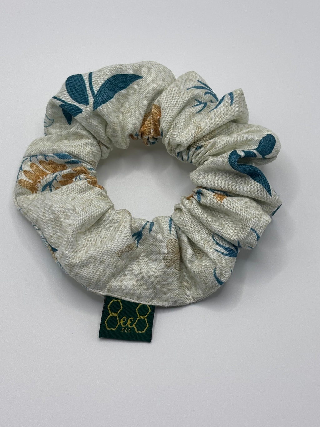 Wintery Whites Medium Scrunchies
