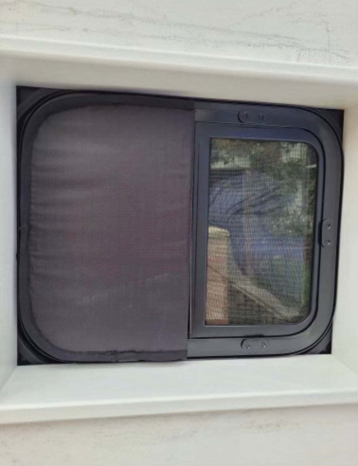 Universal Bunk Window Square