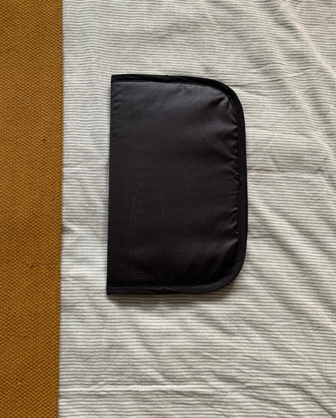 Universal Bunk Window Square