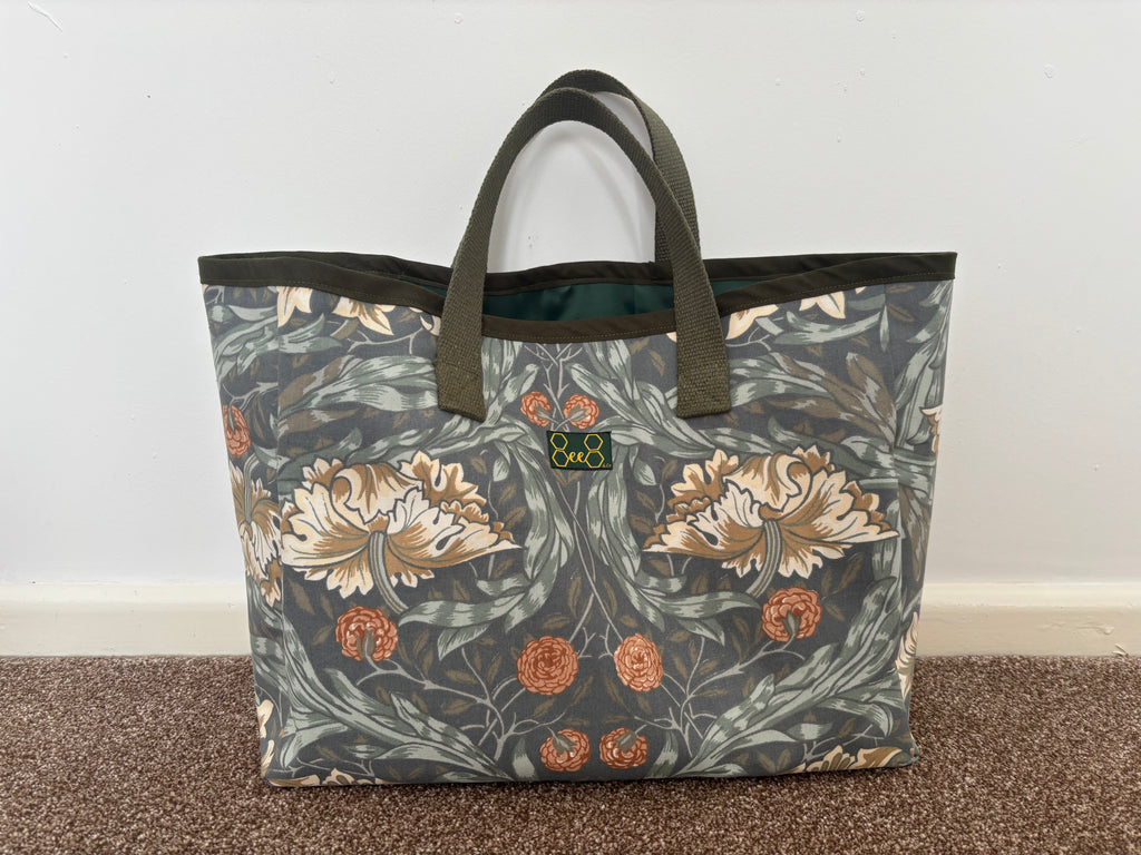 Heritage Square Tote Large