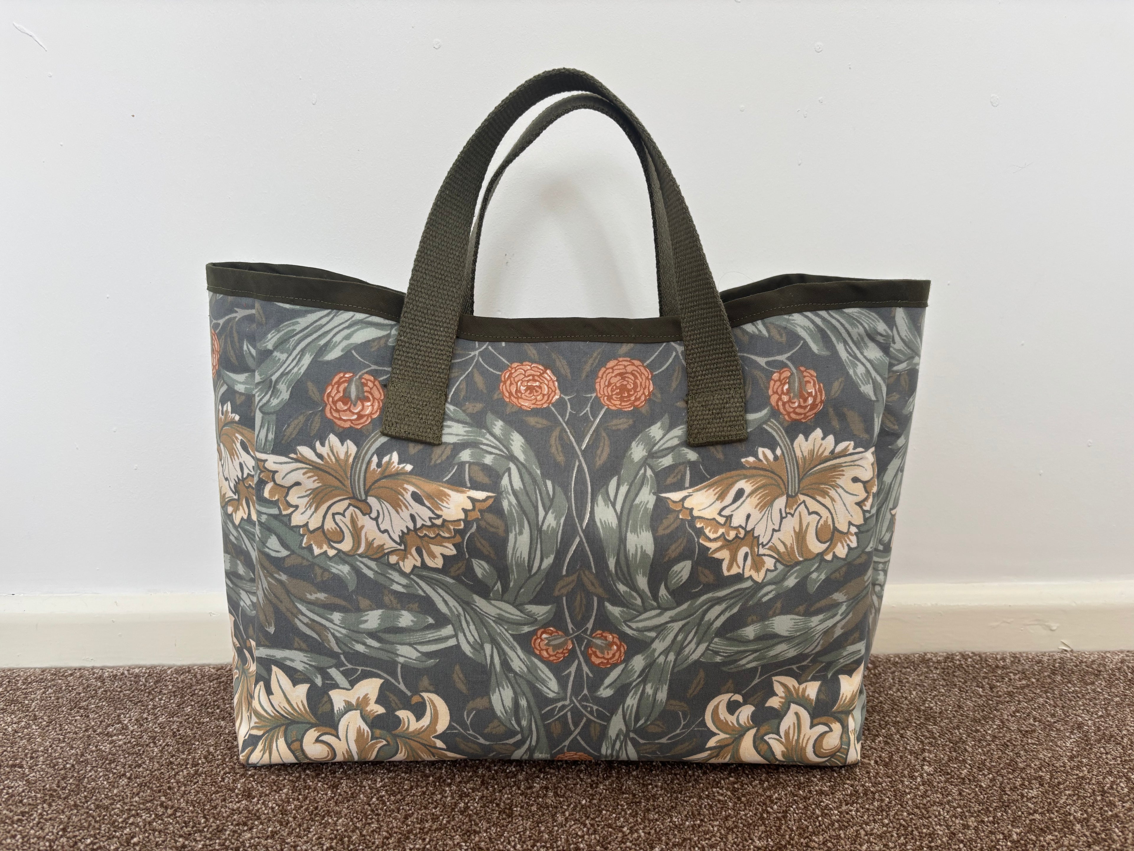 Heritage Square Tote Large