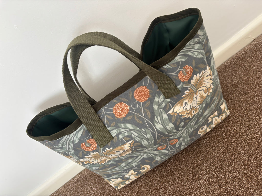 Heritage Square Tote Large