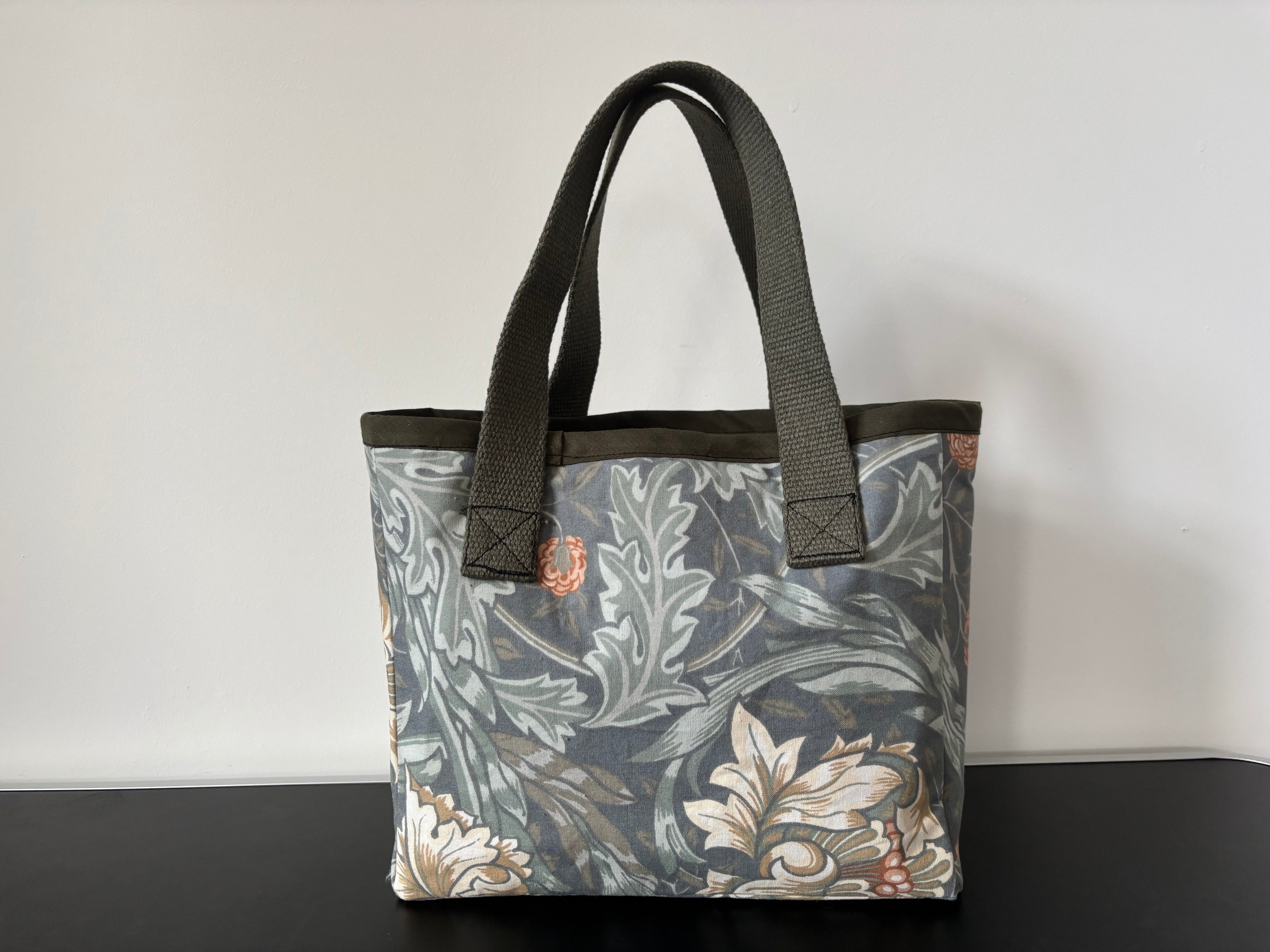 Heritage Square Tote Small