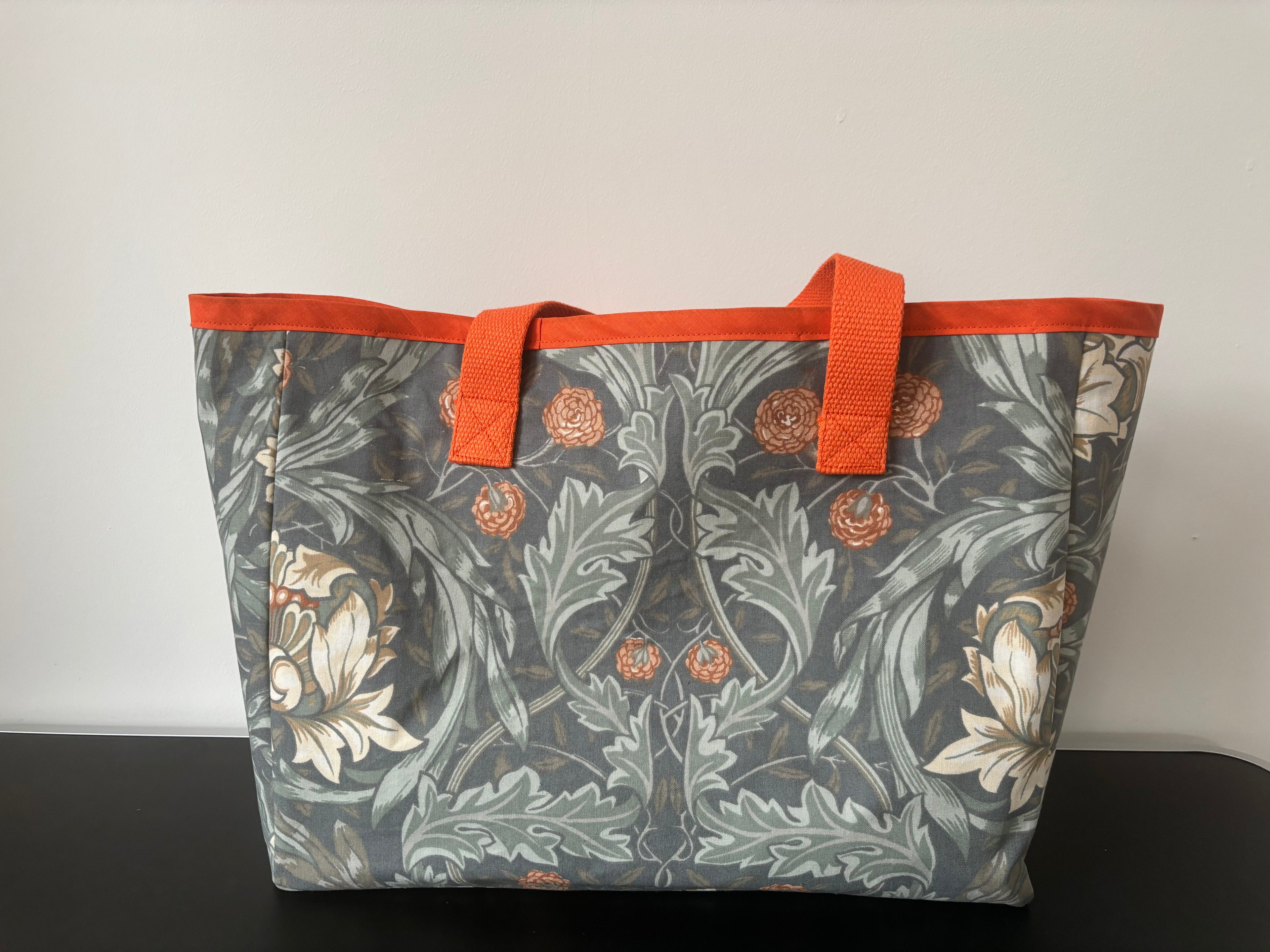 Heritage Square Tote Large