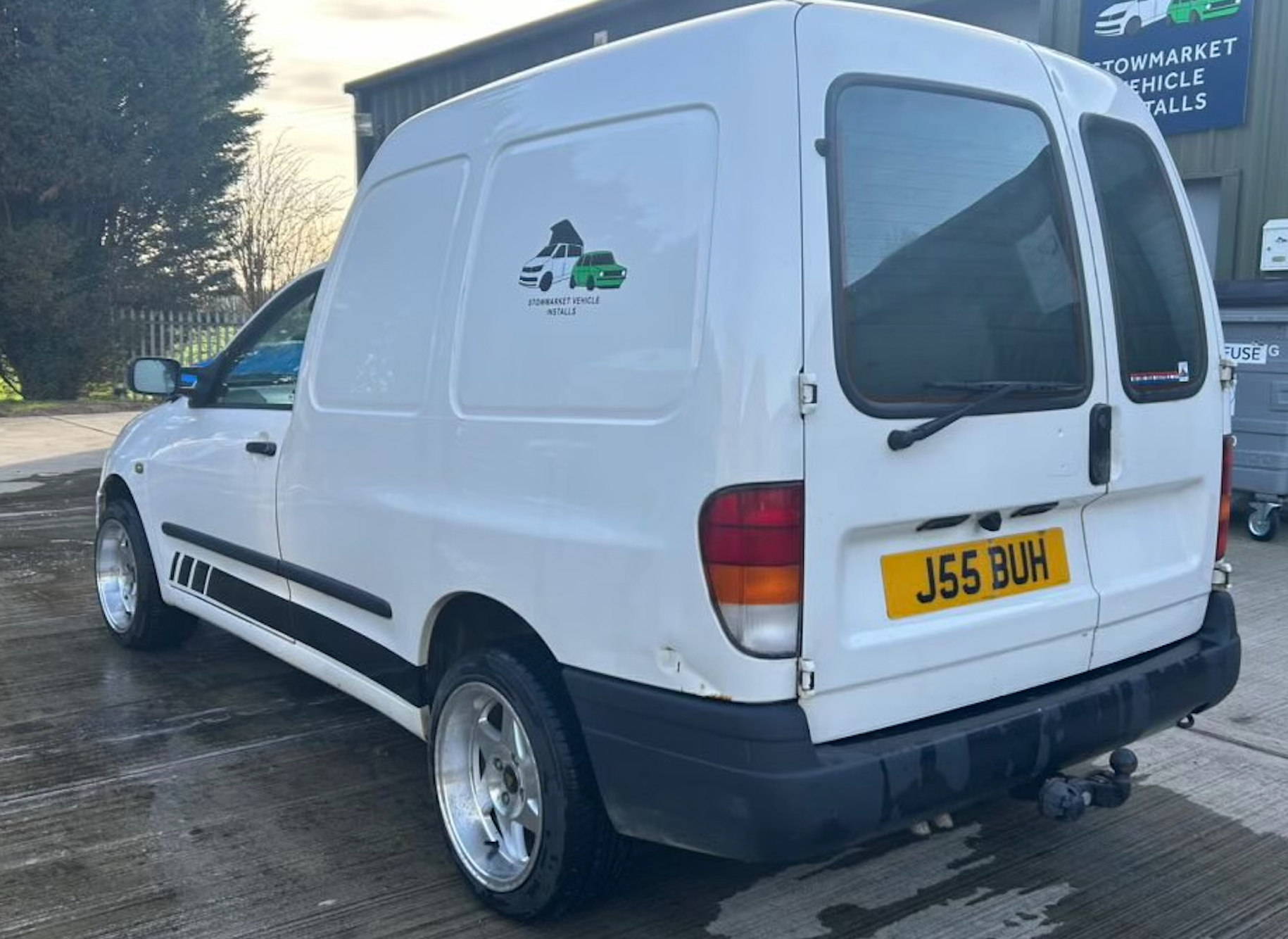 VW MK2 Caddy Barn Door Pair